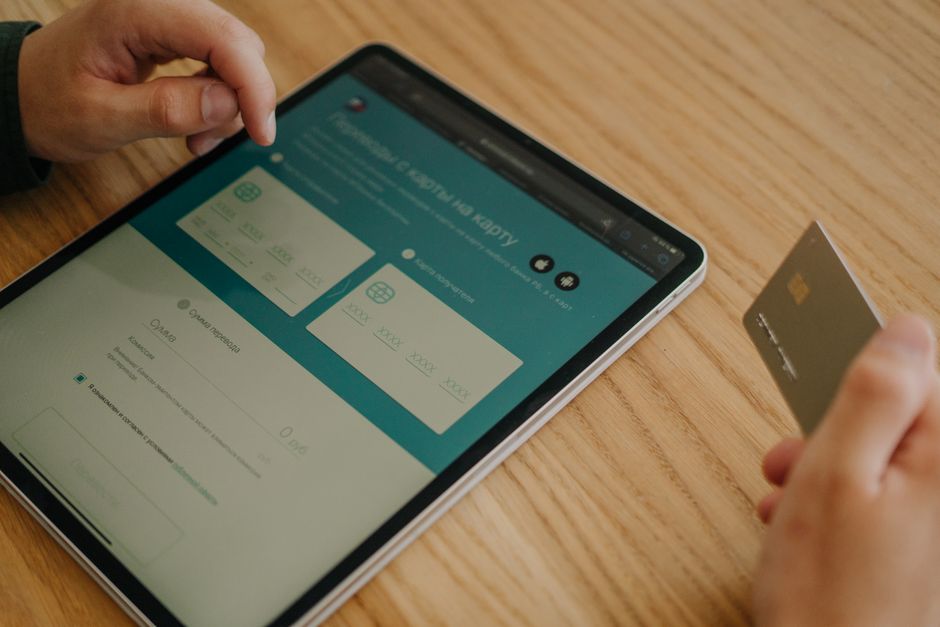 Professioneel UI UX ontwerp voor fintech applicaties met focus op gebruiksvriendelijkheid en veiligheid.